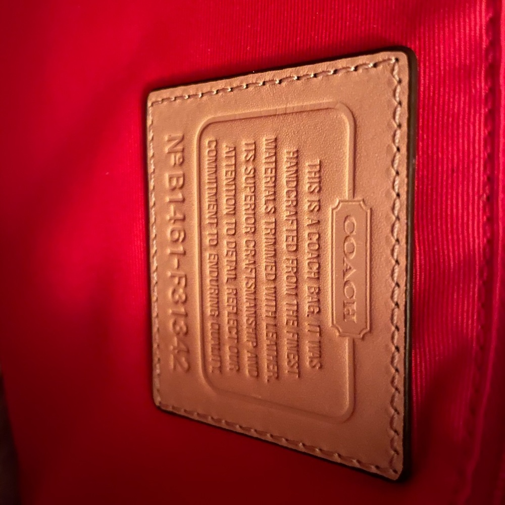 Coach tote in GUC - Picture 5 of 9